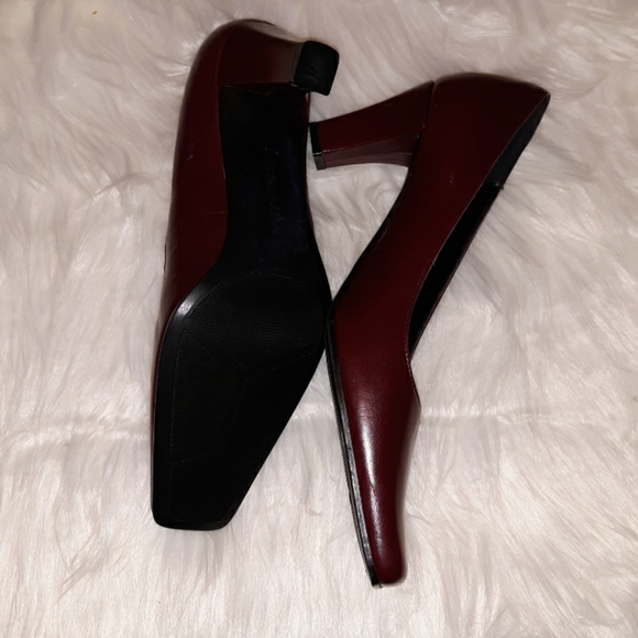 NWOT Etienne Aigner shoes - Picture 4 of 4